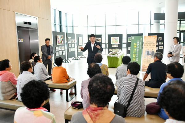 담양군, 치매극복의 날 기념 ‘메모리얼’ 사진·협동화 작품 전시 개최 [사진=전라남도 담양군]