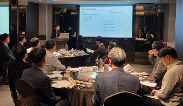 ▲김태영 뉴로핏 임상연구 이사가 tDCS 솔루션 혁신의료기술 근거창출연구 목표를 설명하고 있다.