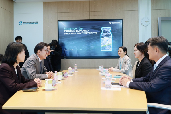 ▲ 프레스티지바이오파마IDC 부산시장 내방 모습(출처_부산광역시)