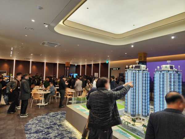 해링턴 스퀘어 과천 견본주택 현장 [사진 = 효성중공업]