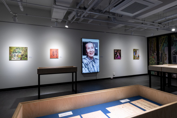 고흥군은 천경자 화백 추모 10주기 리마스터전 (RE:Chun Kyung-Ja 환상여행)에 힘입어 지난 17일부터 31일까지 고흥아트센터 2층 전시실에서 천경자 화백의 작품과 유품을 중심으로 한 상설전을 운영한다고 밝혔다.  [사진=전라남도 고흥군]