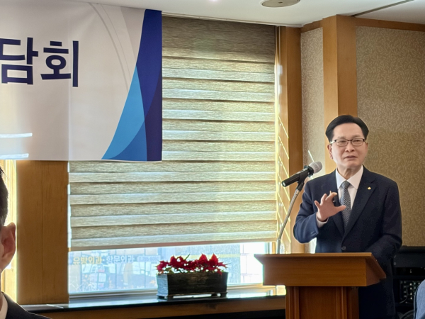 김성은 대한주택건설협회 신임 회장이 27일 서울 여의도에서 열린 협회 출입기자 오찬 간담회에서 발언하고 있다. [사진=김소이 기자]